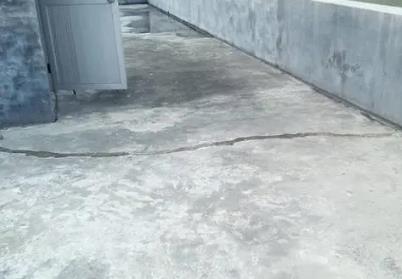 马龙楼顶漏水维修公司分享下如何解决卫生间隐蔽部位漏水的问题?